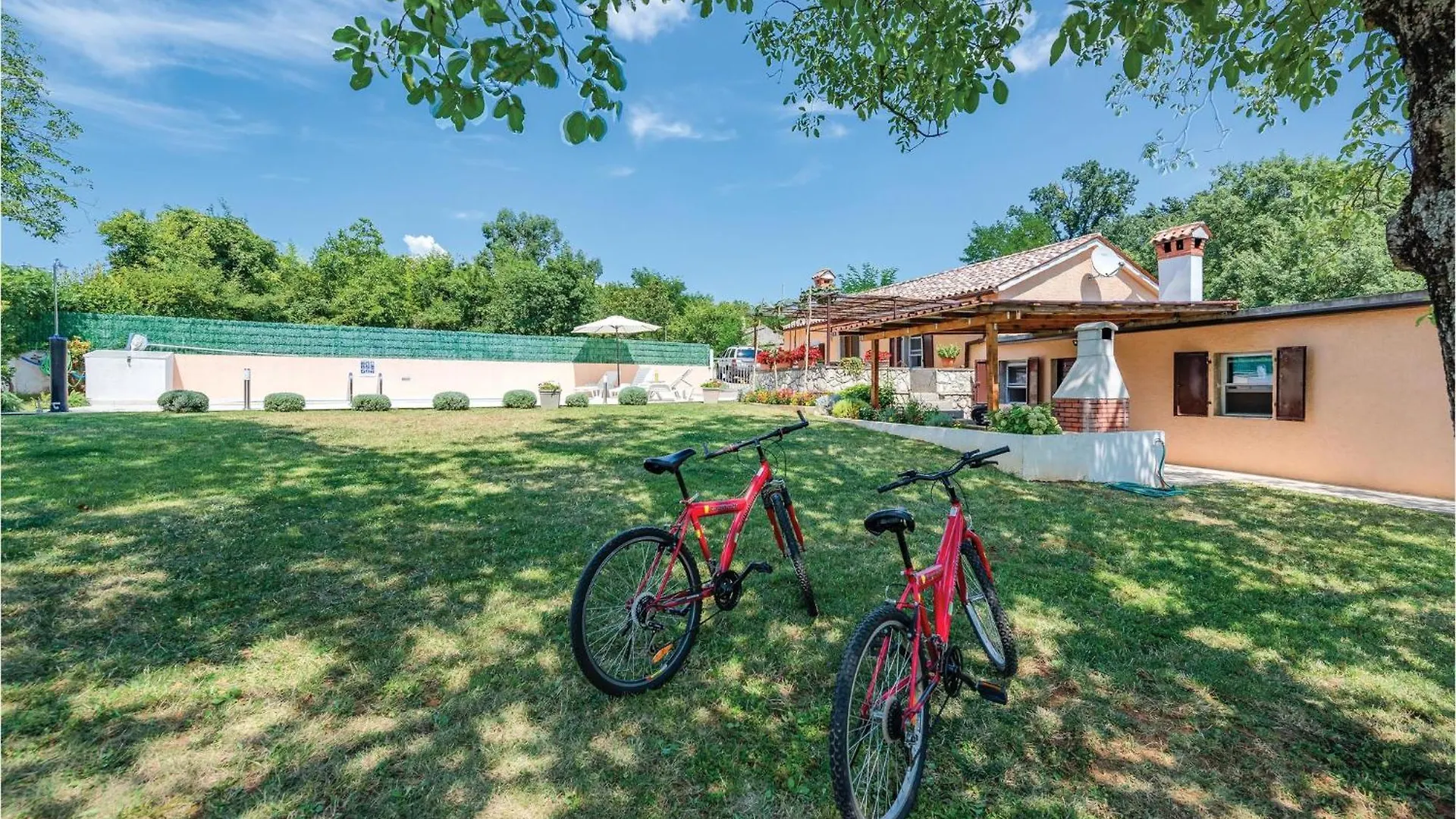 Lovely Home In Cere With Outdoor Swimming Pool Santalezi Croatia