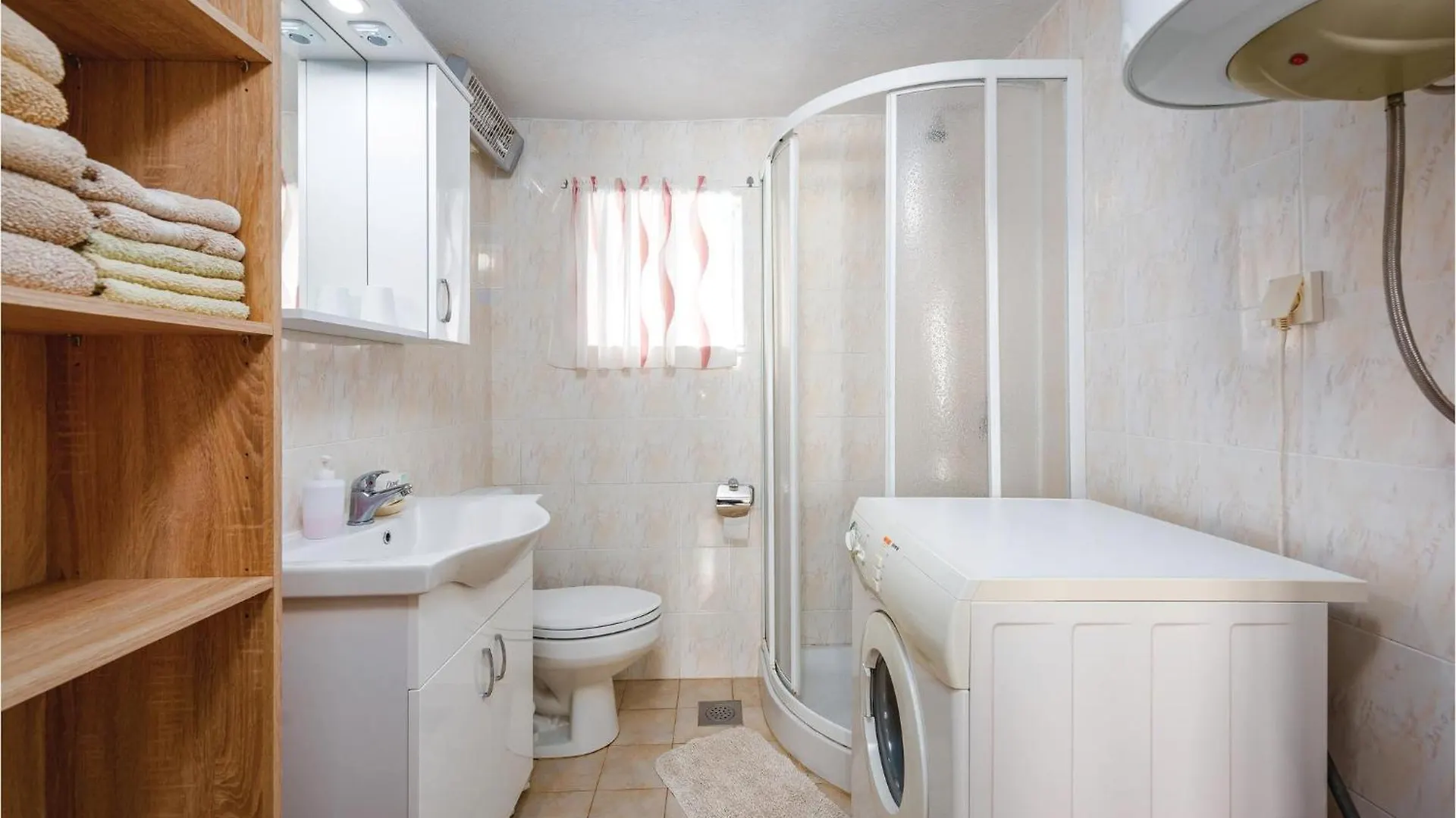 Lovely Home In Cere With Outdoor Swimming Pool Santalezi