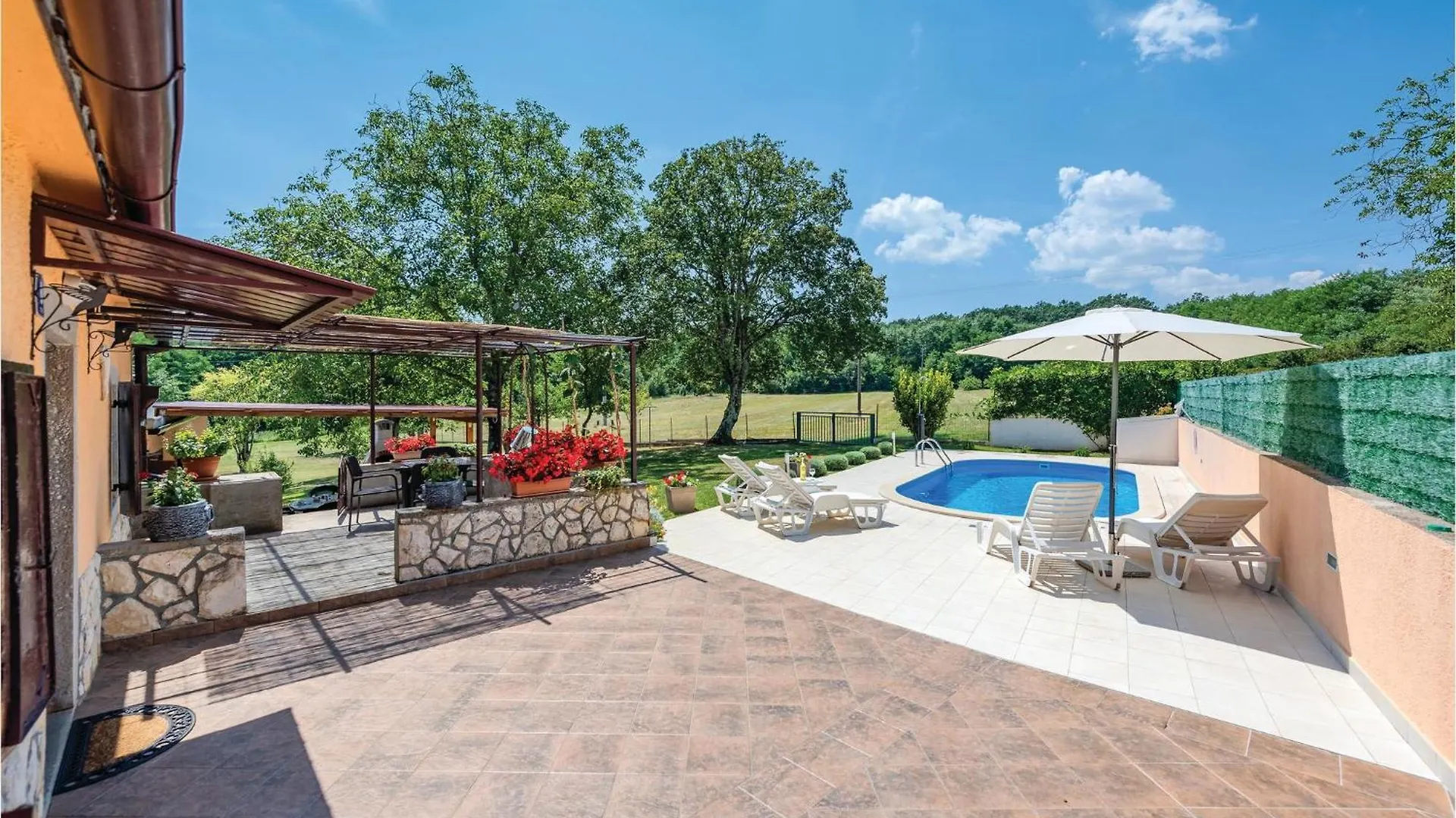 Holiday home Lovely Home In Cere With Outdoor Swimming Pool Santalezi Croatia